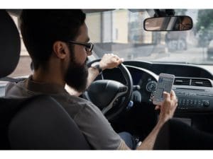 how distracted driving affects personal injury cases